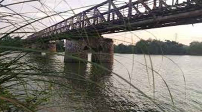 Sungai-Bengawan-Solo,-Sungai-Terpanjang-di-Jawa-yang-Melintasi-12-Kabupaten-di-Sekitarnya